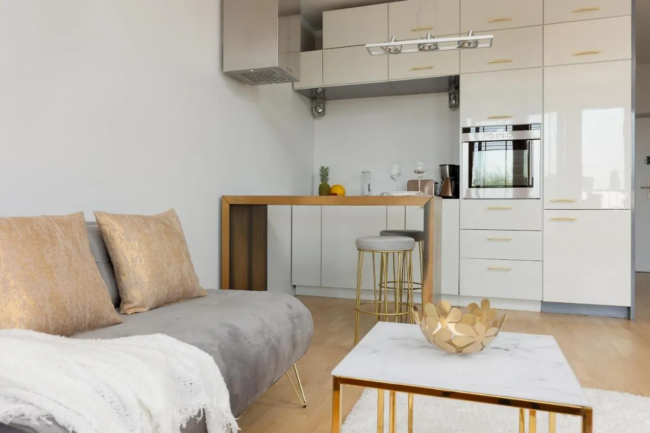 ורשה Golden Sands Apartment Piaskowa With Parking & Balcony By Renters